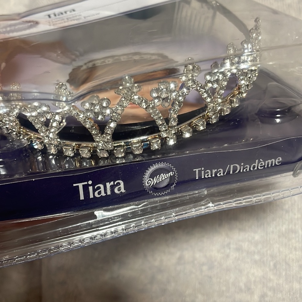 Tiara - Picture 6 of 6